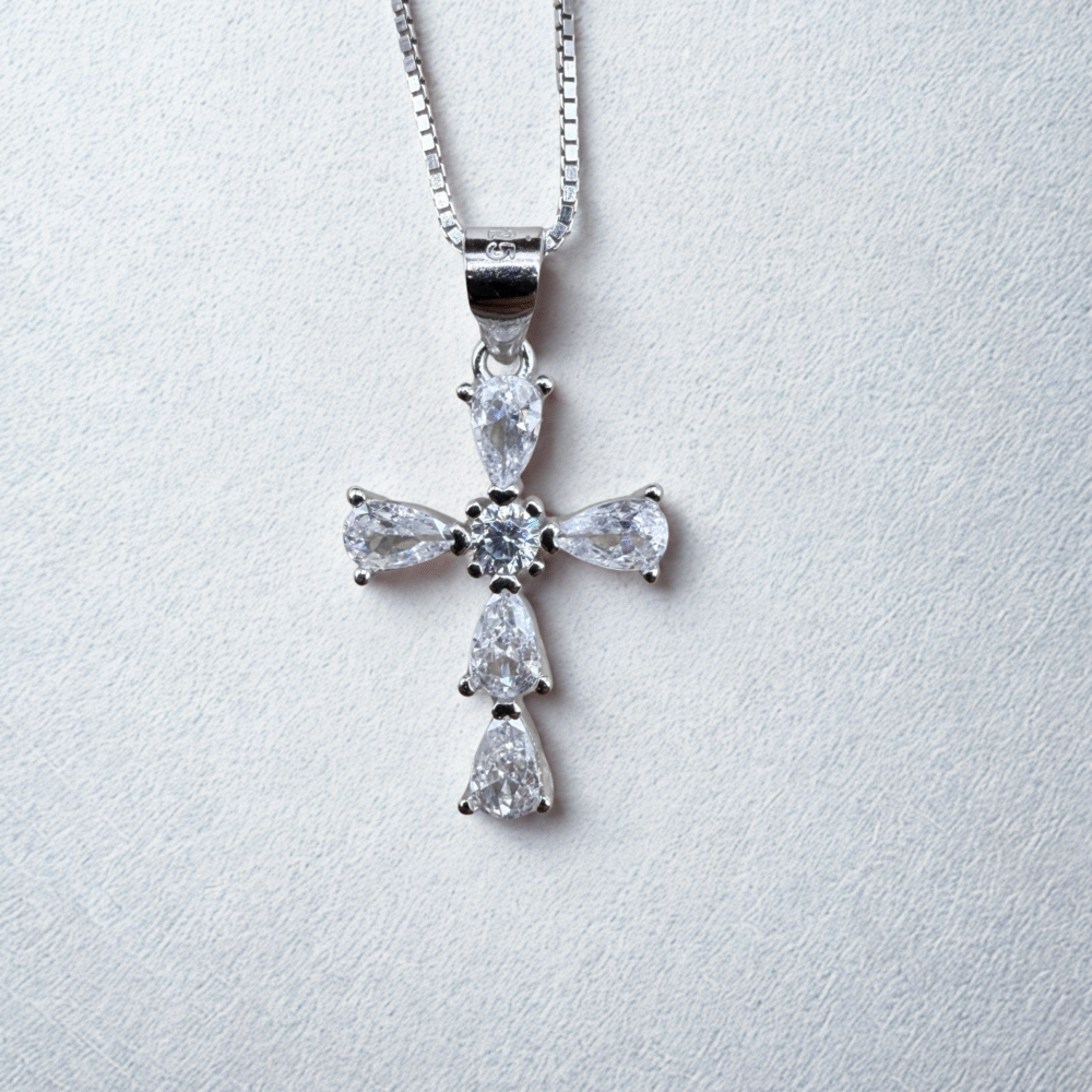 cross pendant made with fine 925 silver