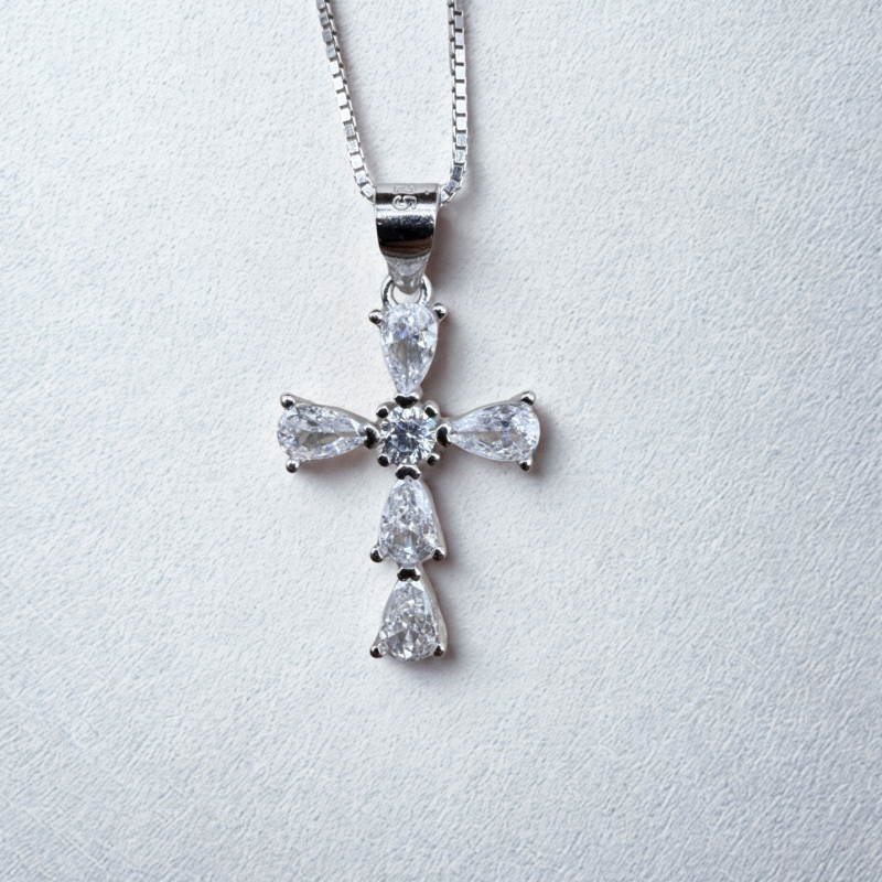 cross pendant made with fine 925 silver