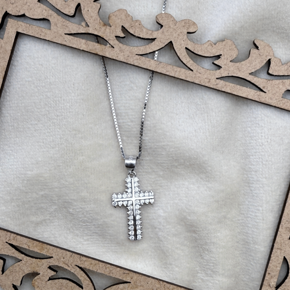 cross diamond pendant made with fine 925 sterling silver