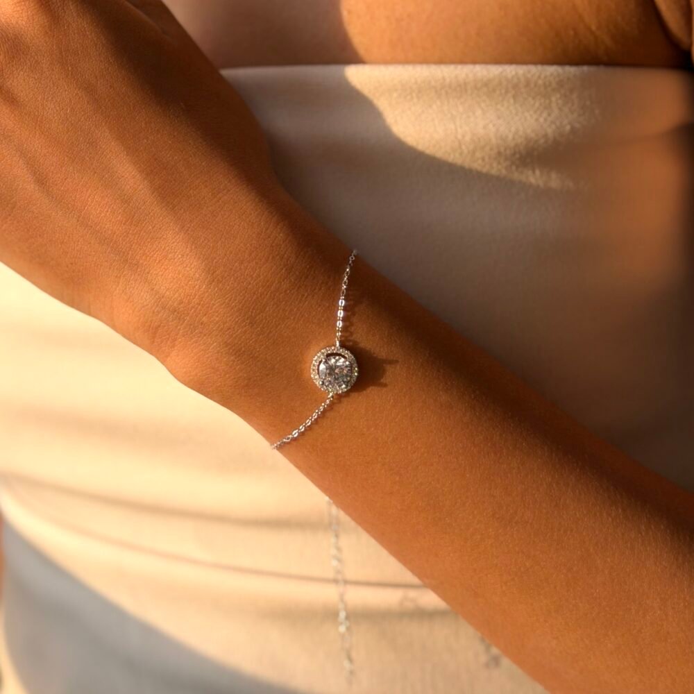 Circle Bracelet in 925 Sterling Silver with sparkling circular centerpiece, available in Silver, Rose Gold, and Gold
